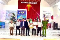 LÃNH ĐẠO ĐẢNG ỦY, HĐND, UBND, UBMTTQVN XÃ HÒA SƠN THĂM, CHÚC MỪNG GIÁNG SINH 2025